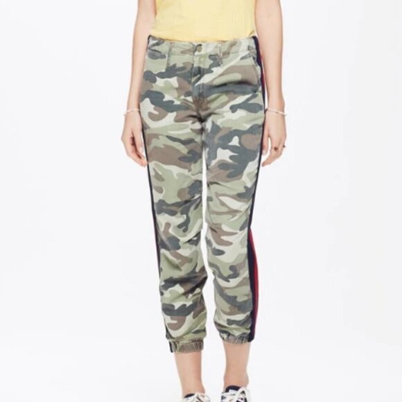 Mother Cargo Joggers The No Zip Fit in Girl, Boy, Etc Camouflage sz 25 - Picture 1 of 8